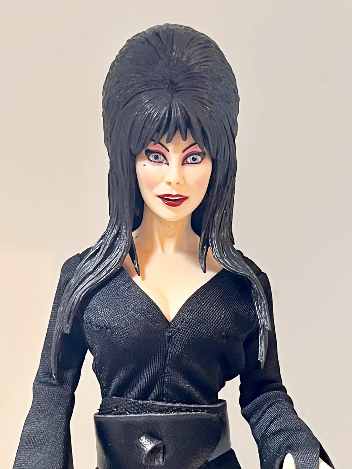 NECA Figura acción Elvira 20CM NECA Figura acción Elvira 20CM